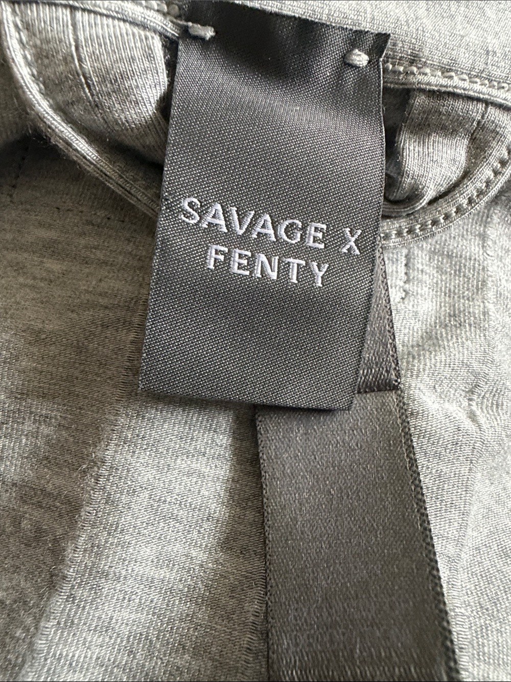 Savage X Fenty Robe - Picture 9 of 11